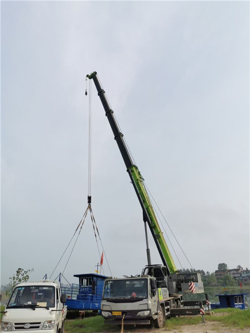 江陵县桥梁建设吊装案例